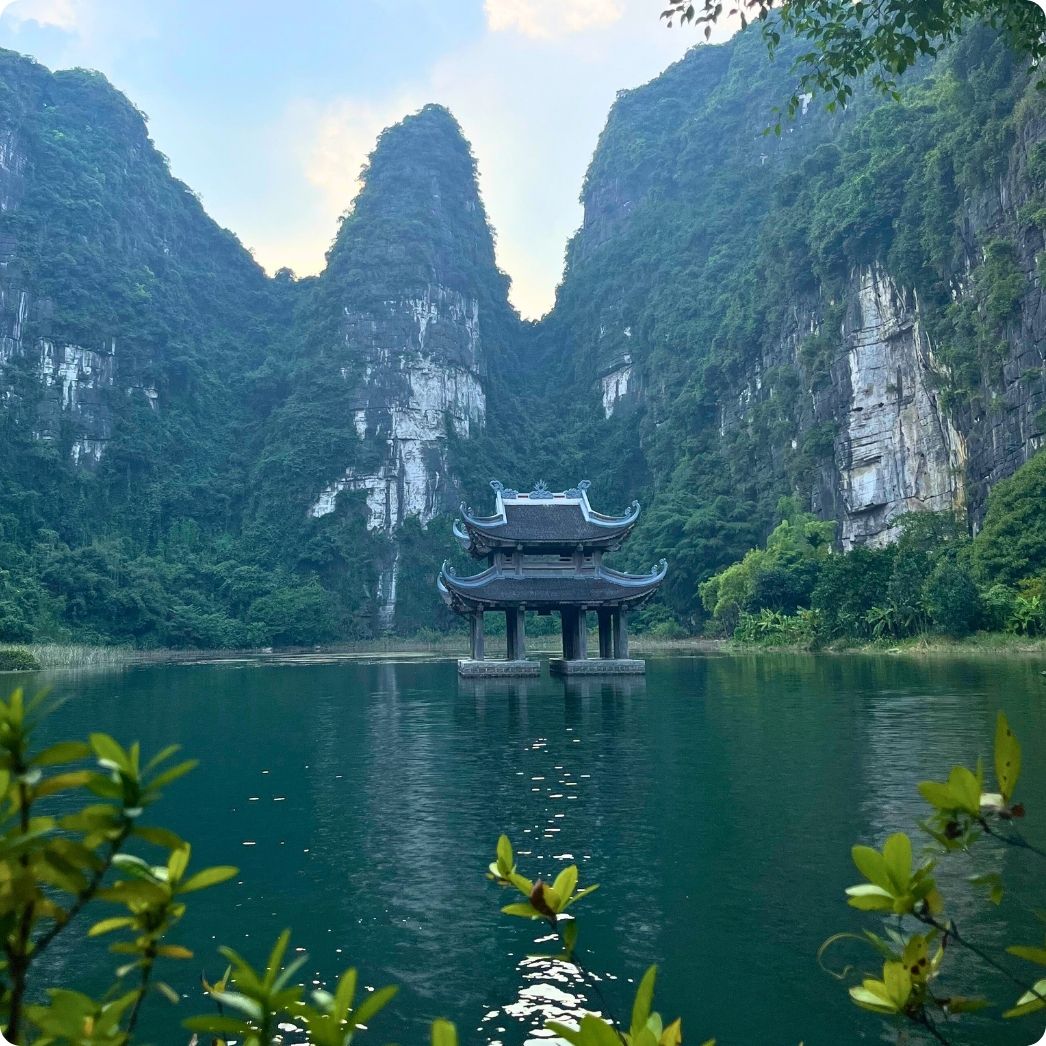 4 Days Ninh Binh &amp; Mai Chau Private Tour