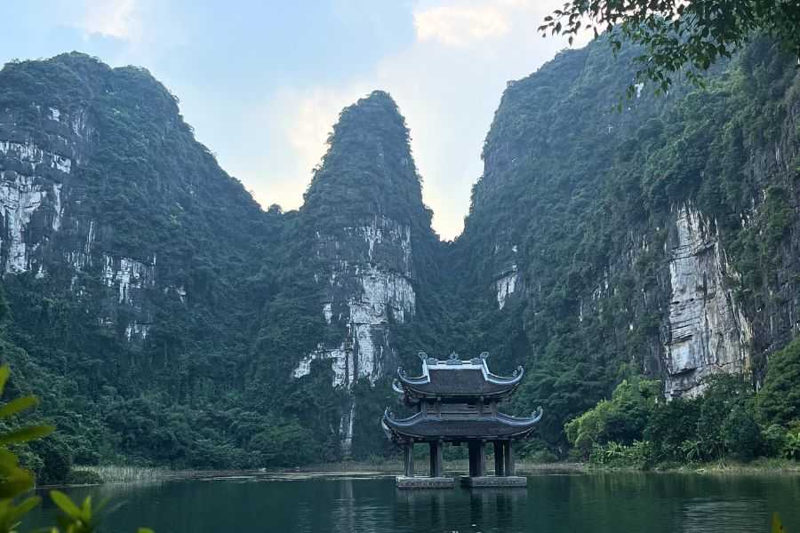 3 image Ninh Binh, Vietnam