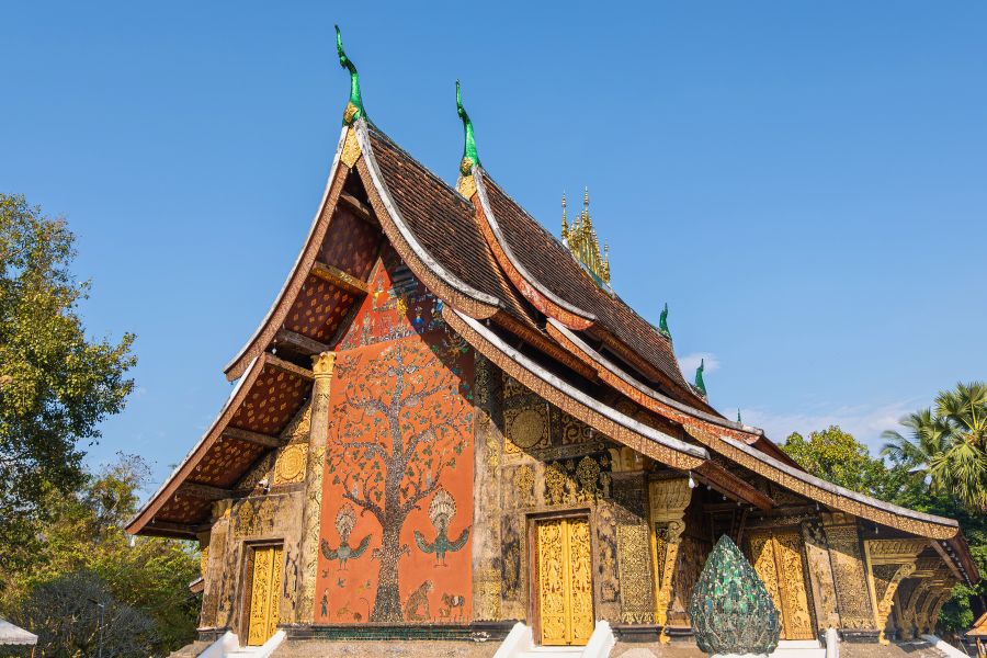 Laos Tour 3 days banner 2 Wat Xiengthong