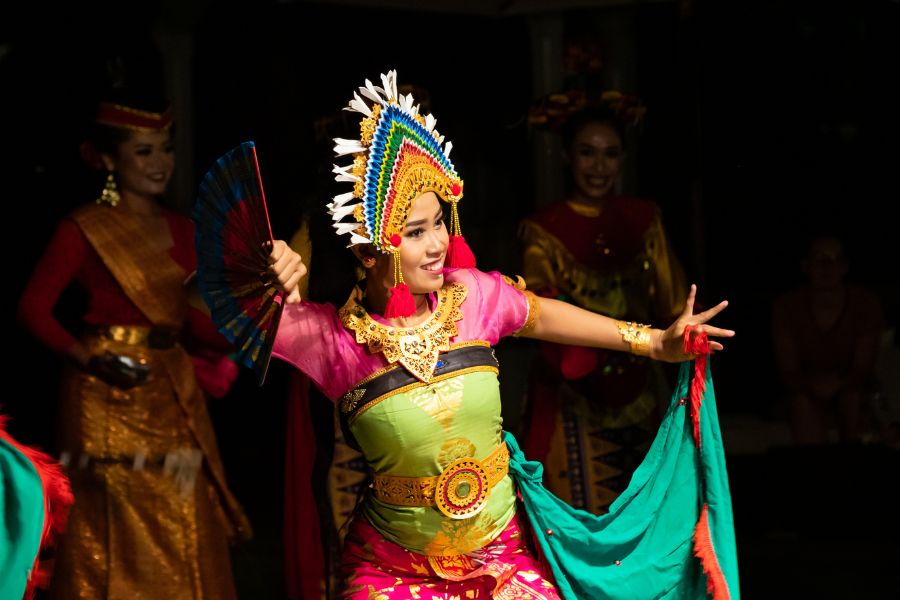 Indonesian traditional dance performance 