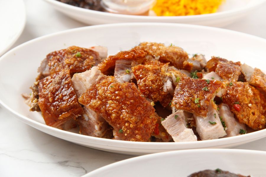 Filipino food you must eat - Lechon