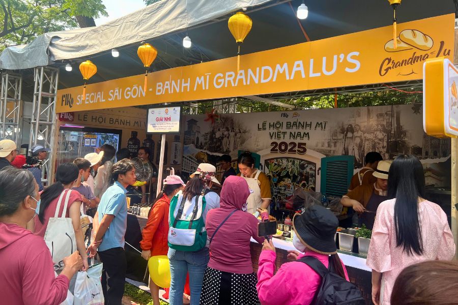 Banh mi stand at the Banh Mi Festival 2025
