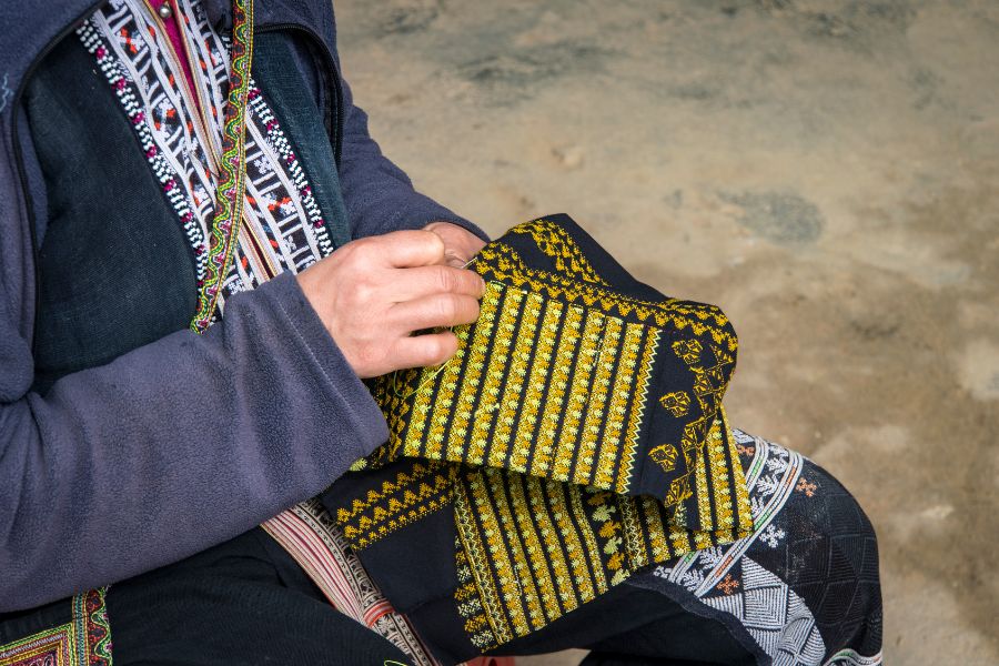 Vietnamese traditional textiles