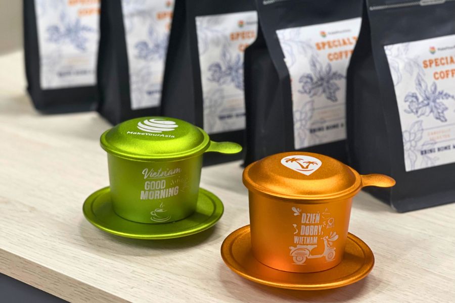MakeYourAsia coffee and coffee phin