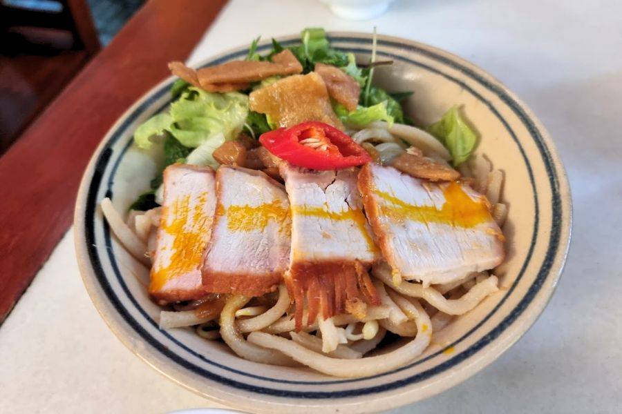 10 image Hoi An speciality dish Cao lau