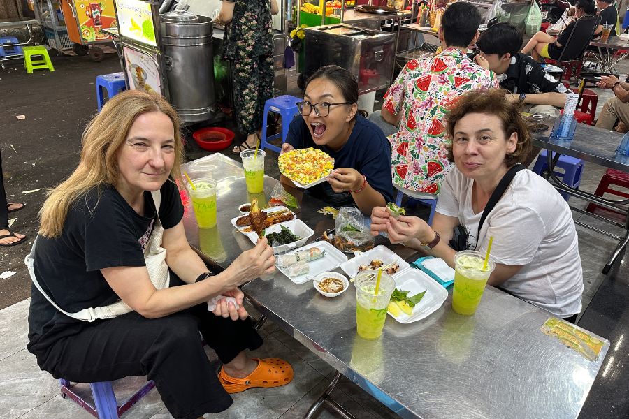 2 image Saigon street food motorbike Vietnam private tour
