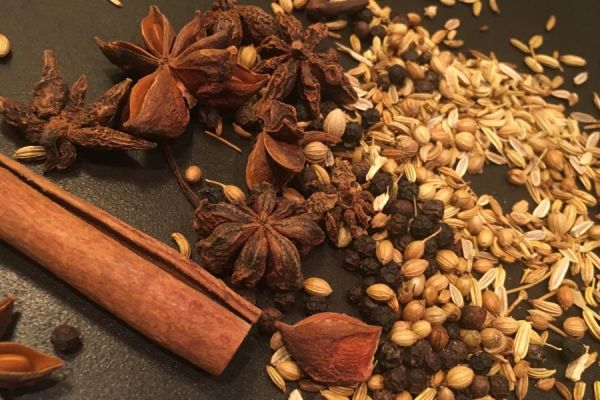 Five spices in Vietnam