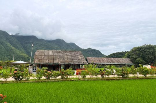 4 Days Mai Chau &amp; Ninh Binh Tour gallery 3