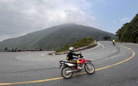 2 weeks in Vietnam - Hai Van Pass with breathtaking coastal views