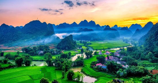 motorbike-tour-vietnam-mya-6f7c27e5 image MYA - Vietnam Souvenirs Banner Hero