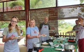 cook Vietnamese specialties at Cu Chi
