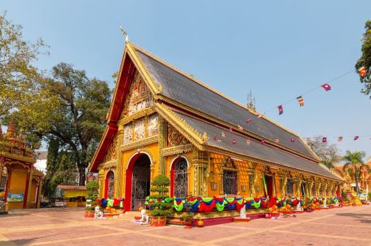 Laos in a Nutshell 7-Day Tour slider