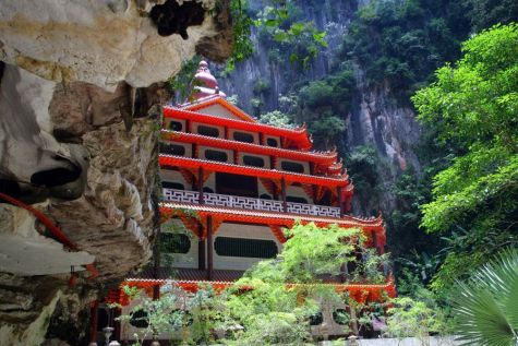 Sam Poh Tong Cave
