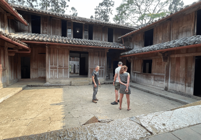 H'Mong King's Palace - 3.5 Days Ha Giang Private Tour