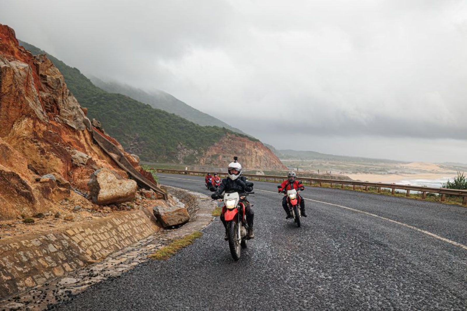 MakeYourAsia & Motopodróżni 2022 Vietnam Motorbike Tour