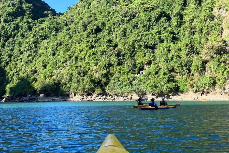 Kayaking view at Ha long bay