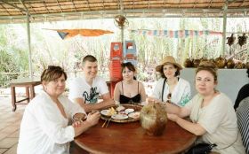 Taste the freshly picked, sweet tropical fruits from local orchard